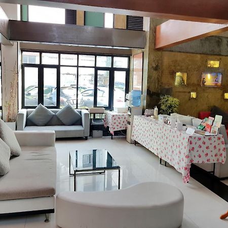 Izen Budget Hotel & Residence Rayong Exterior foto