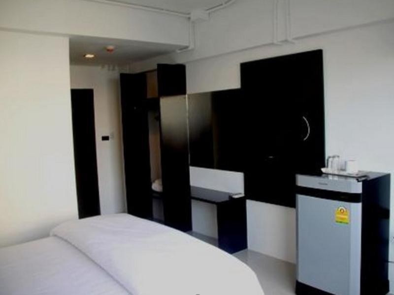 Izen Budget Hotel & Residence Rayong Exterior foto