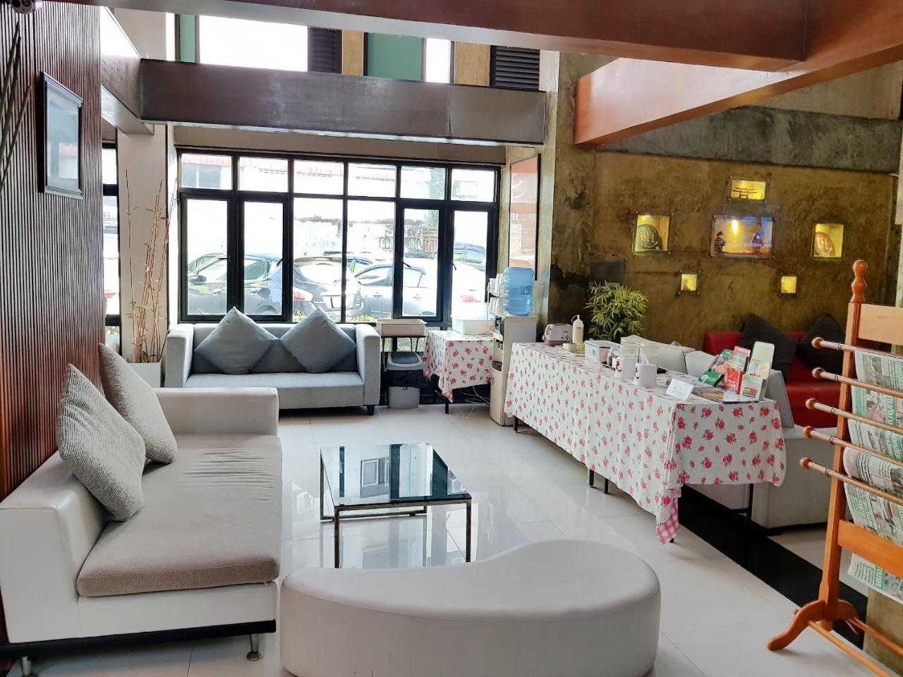 Izen Budget Hotel & Residence Rayong Exterior foto