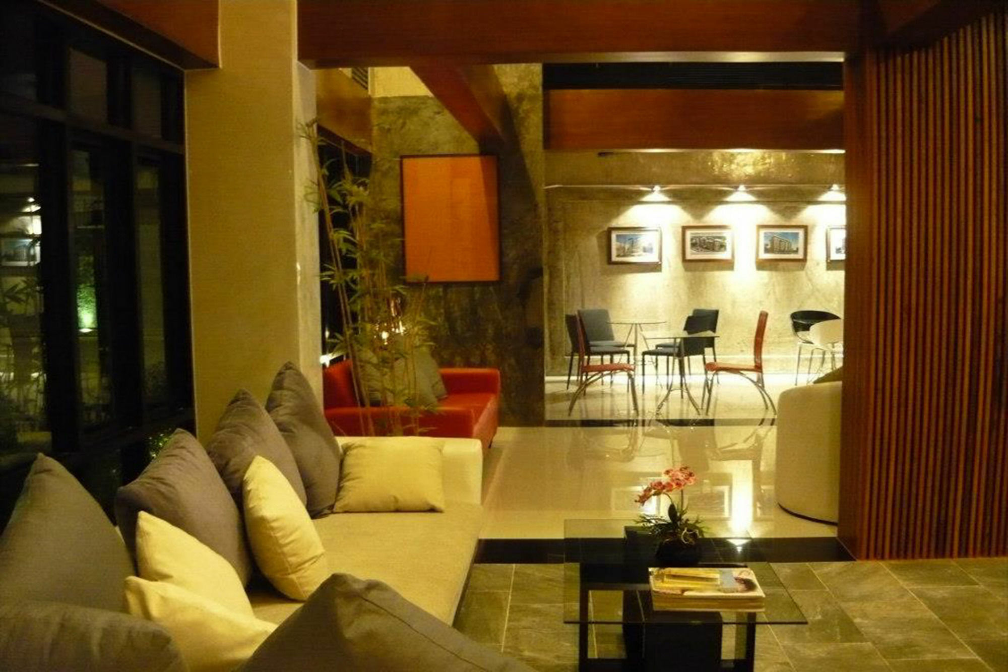 Izen Budget Hotel & Residence Rayong Exterior foto