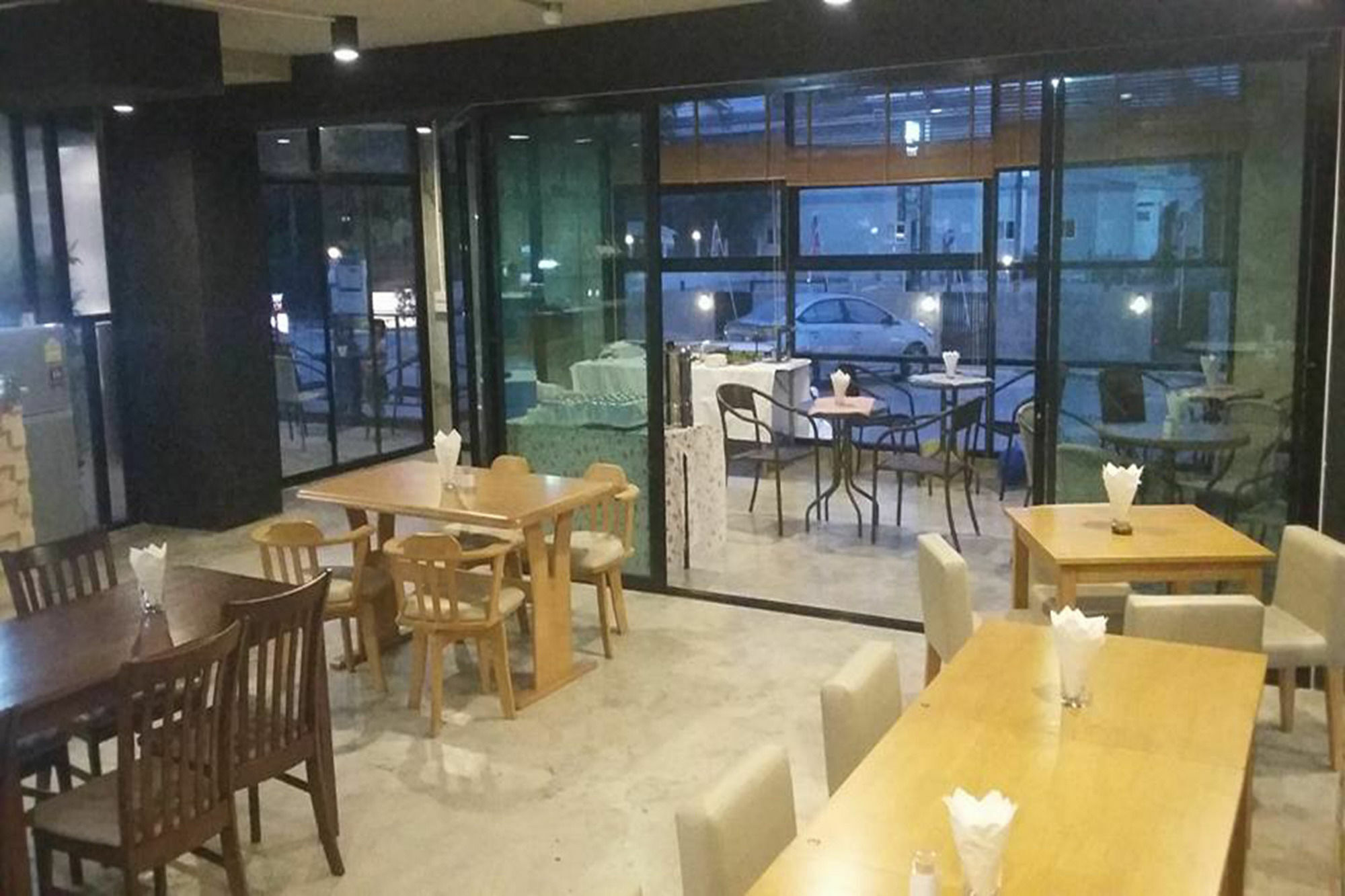 Izen Budget Hotel & Residence Rayong Exterior foto