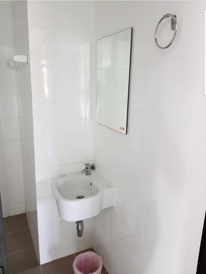 Izen Budget Hotel & Residence Rayong Exterior foto